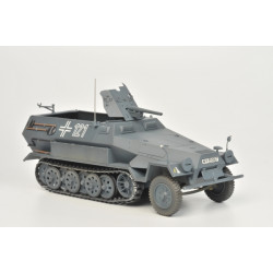 1:35 Zvezda 3588 Sd.Kfz 251/10 B HANOMAG Vācu bruņutransportieris ar 37 mm lielgabalu
