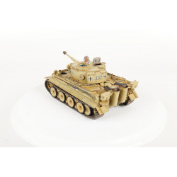 1:35 Zvezda 3646 - Vācu smagais tanks T-VI TIGER I Ausf. E (Early Production)