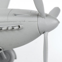 1:72 Zvezda 7301 Як-3 / Soviet Fighter YAK-3