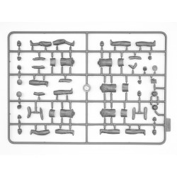 1:35 ICM 35535 - Packard Twelve (Model 1936), WWII Soviet Leaders' Car with Passengers (5 figures)
