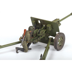 1:35 Zvezda 3671	- Советская 76-мм противотанковая пушка ЗиС-3 с расчетом