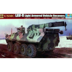 1:35 Trumpeter 00370 - USMC...