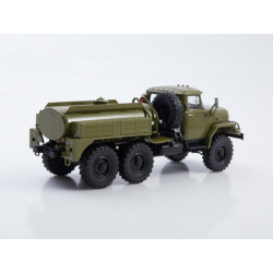 1:43 Legendary trucks - ZIL-131 ARS-14 auto degvielas uzpildītājs