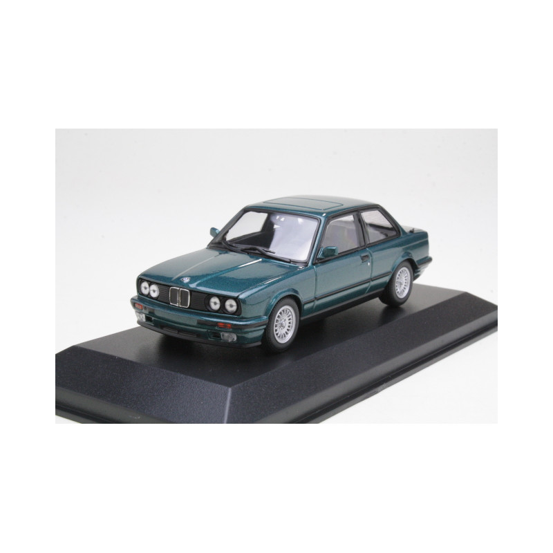 1:43 Maxichamps - BMW 3-Series E30 1989 Green Metallic