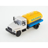 1:43 Russian Trucks - Milk tanker G6-OTA-4,2 (GAZ-3307)