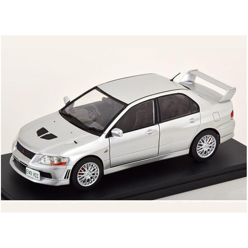1:24  WhiteBox - Mitsubishi Lancer Evolution VII 2001 Silver