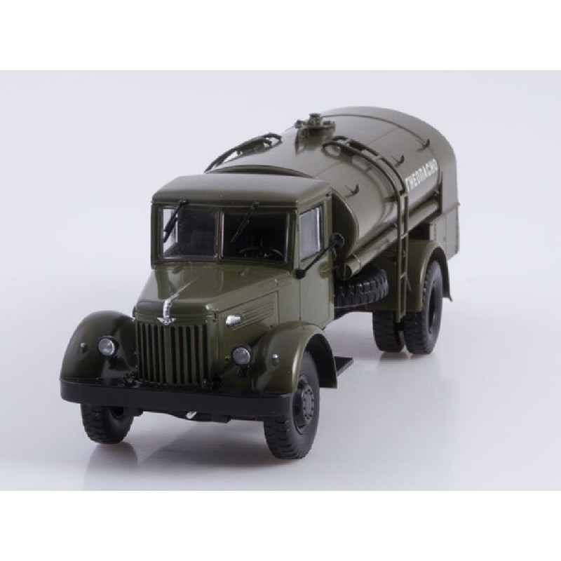 1:43 Легендарные грузовики - МАЗ-200 топливозаправщик ТЗ-200 / MAZ-200 tanker truck TZ-200