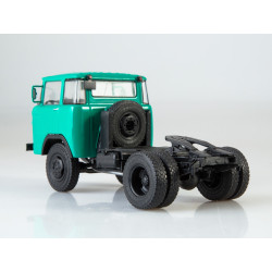 1:43 Легендарные грузовики - КАЗ-608 «Колхида» седельный тягач / KAZ-608 Tractor