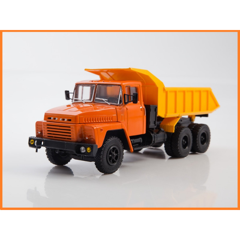 1:43 Legendary trucks - KRAZ-251B pašizgāzējs
