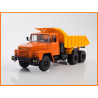1:43 Legendary trucks - KRAZ-251B pašizgāzējs