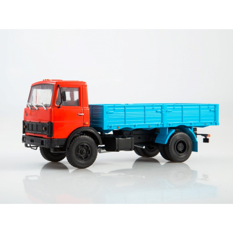 1:43 Legendary trucks - MAZ-5337 kravas kaste
