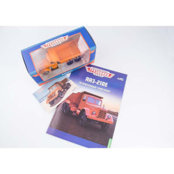 1:43 Легендарные грузовики - ЯАЗ-210Э Самосвал / YaAZ-210E dump truck