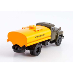 1:43 Легендарные грузовики - ЗИЛ-130 топливозаправщик ТСВ-6 / ZIL-130 tanker truck TSV-6