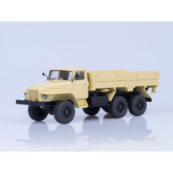 1:43 Auto History AIS1074 - Ural-375N 6x6 flatbed truck