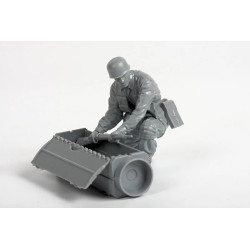 1:35 Zvezda 3628 - Немецкие парашютисты 1939-1942