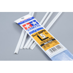 Tamiya 70200 - Пластиковый L-образный профиль белого цвета. Длинна стороны 5 мм. Длинна профиля - 40 см. (5 шт)