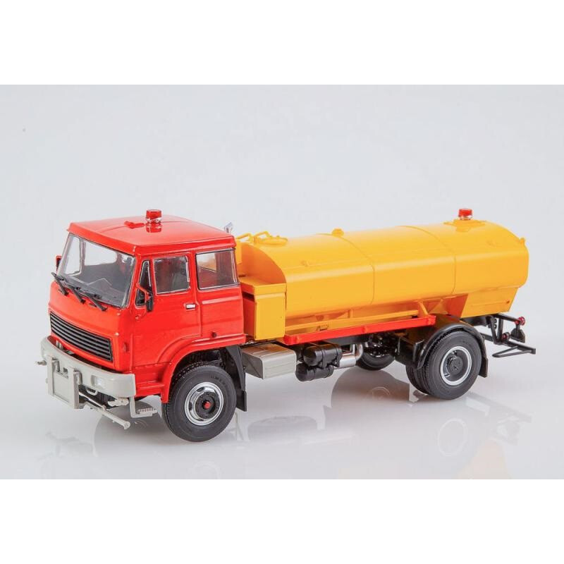 1:43 Auto History AIS103892 - Autocisterna Skoda 110.850 SA8