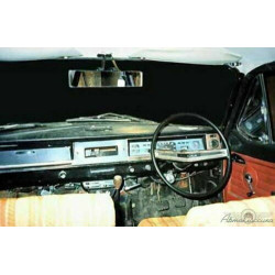 1:43 Auto Parts 43061-R - GAZ-24-56 Volga торпедо, руль с правой стороны, красный - car dashboard, right-hand drive car.