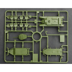 1:100 Zvezda 6129 - Советский легкий танк БТ-5