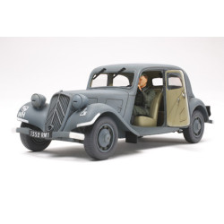 1:35 Tamiya 35301 - Citroen Traction 11CV, Staff Car with 1 Figure