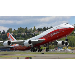 1:144 Zvezda 7010 Пассажирский авиалайнер Boeing 747-8